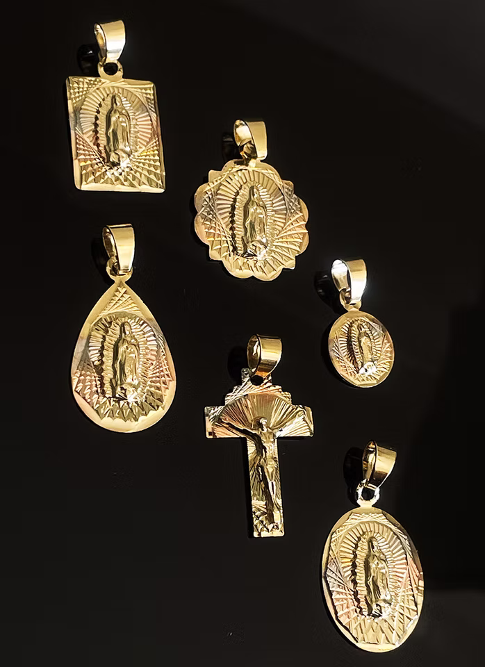 Medallas y Cadenas
